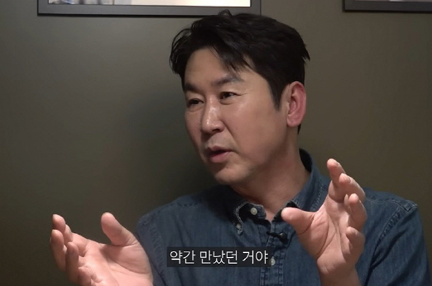 신동엽, 시상식 비하인드 폭로 “사귀었던 연예인들끼리 자리 바꿔달라 난리”