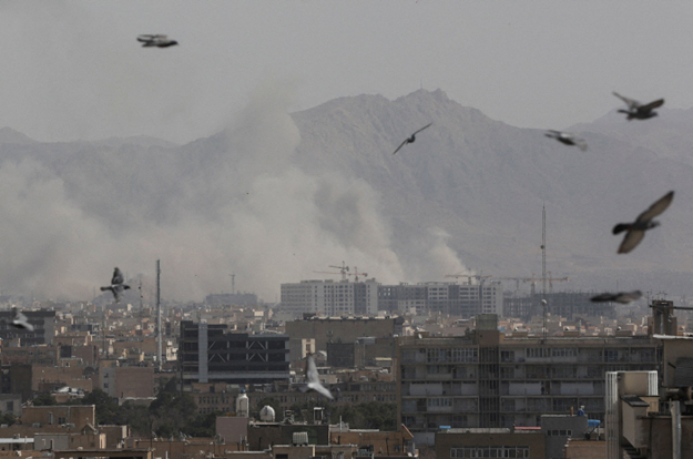 '이란 공습에 월드컵 어쩌나' FIFA, 이란 참가 북중미월드컵 예의주시..이란, 미국서 조별리그 경기 예정