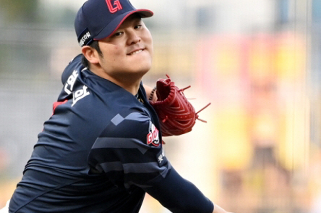 4명 빠져도 안 쓴다 → '그 이름' 나오자 분위기 싸늘.. “보고 받을 건 없다.” 금지어 전락한 90억 FA 듀오