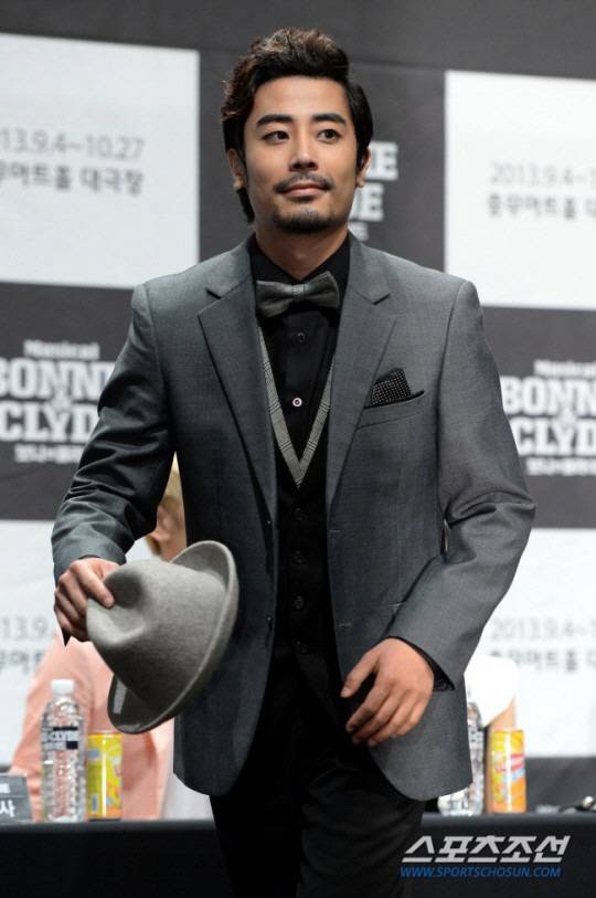 [공식]'성추행 논란' 한지상, 결국 성균관대 강단 못 선다…학생 반발 여파(종합)