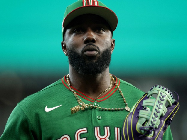 악수 안받아줬다고 “꺼져버려. 지옥에나 가라” 이런 모욕을? 시애틀 동료인데 어떻게 수습하려고