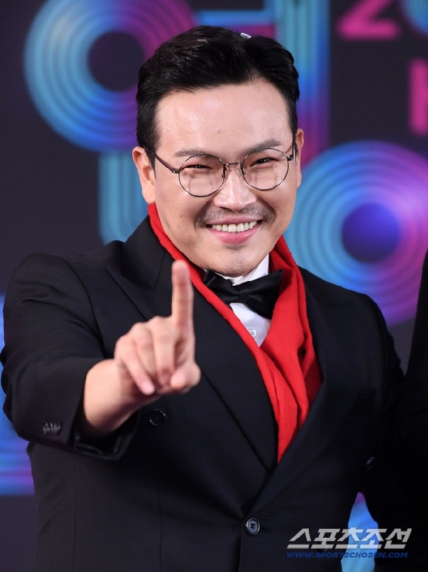 MC딩동, 여캠 폭행 논란 속 '합의금' 폭로…“머리채는 내 잘못, 돈 요구는 억울”