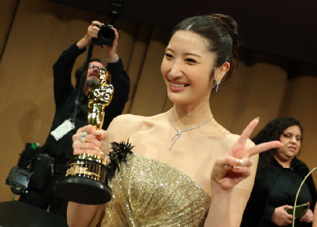 “韓출신 괴롭힘 당할까봐…” '케데헌' 이재, 美오스카 '골든' 무대 감격