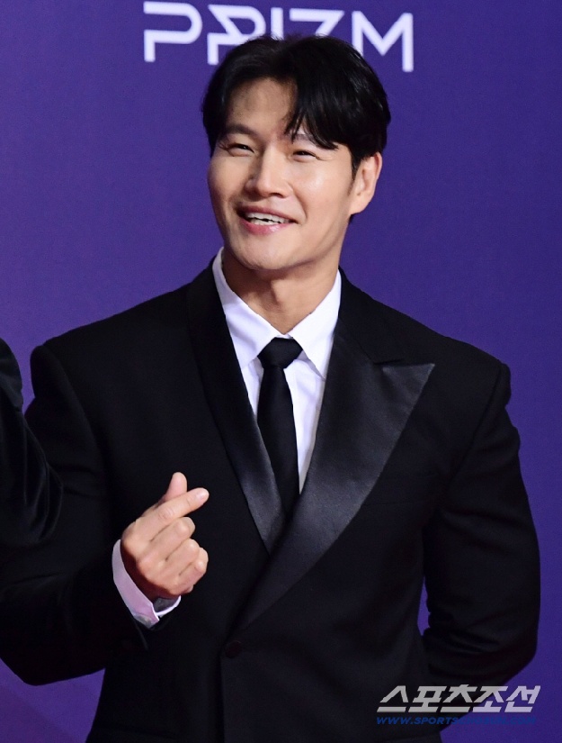 '건강 빨간불' 김종국, 결국 병명 밝혔다..“전정신경염 완치 안돼, 물도 못마신다”