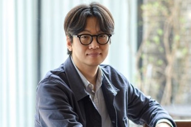 ‘성범죄 의혹’ 황석희, 성지글 난리..“내게 크게 실망할 날 올 것...유해한 사람”