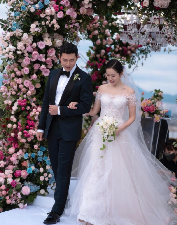 현빈♥손예진, 결혼 4주년에 꺼낸 '1억3천' 결혼식의 위엄