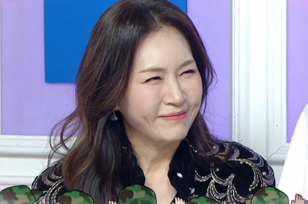 '子 외도 논란' 조갑경, '라스'선 웃고 떠들고..'무편집 등장'