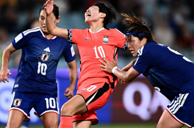 “충격!” '韓, 준결승 4-1 제압' 日 '압도적' 전승 우승 감독 전격 퇴임…'실질적 전격 해임' 의심→'지도력 부족' 논란