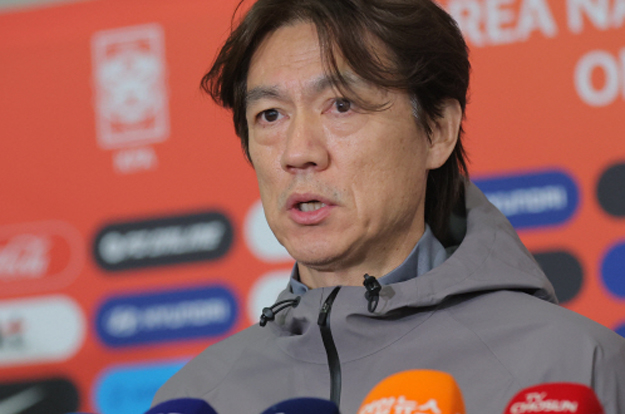 홍명보호 초대형 호재, 2018년 한국 울린 멕시코 스타, 월드컵 출전 불발 최대 위기 '26년 0분 출장'