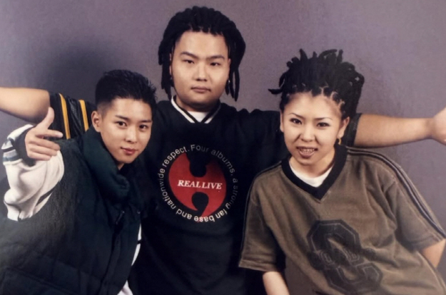 故 터틀맨, 30년 전 미공개 사진 나왔다..앳된 얼굴에 수줍 미소 “보고싶은 형”