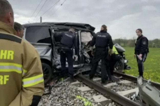 “RIP” 아스널 전 골키퍼 충격적 차량-열차 충돌 사고로 별세..향년 48세