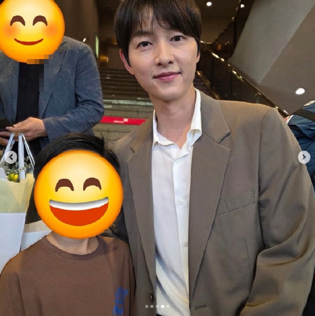 송중기♥케이티, 예술의전당서 포착된 '특급 배려'…“아이 키에 맞춰 매너다리”