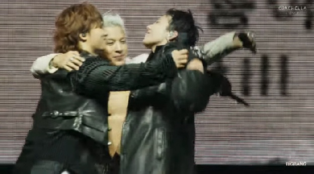 빅뱅, 공식 계정서 '탈퇴 탑' 다시 품었다…20주년 앞두고 의미심장