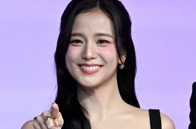 “지수 가족, 친오빠 몰카 사건에 이미 절연..'월간남친' 크레딧에 강력 항의”