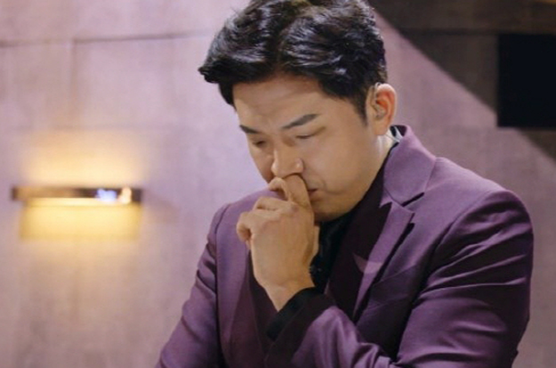 “바꿔치기는 왜 인정 안 하나”..안성재 '와인 논란' 사과에도 여론 싸늘