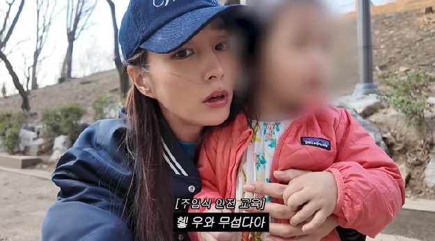 '이병헌♥' 이민정, 똑닮은 딸 공개..노래·춤 '연예인 DNA' 폭발