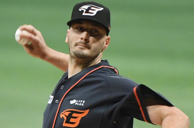 “쓰레기나라(한국)에서 잘 지내”..韓비하 '역대급外人' 前한화 투수, 빅리그 승승장구→인성·실력 반비례?