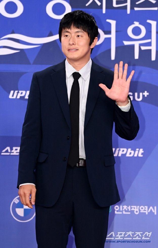 기안84도 당했다...월400억 벌던 국내4위 ‘불법 왕국’ 사이트 결국 폐쇄