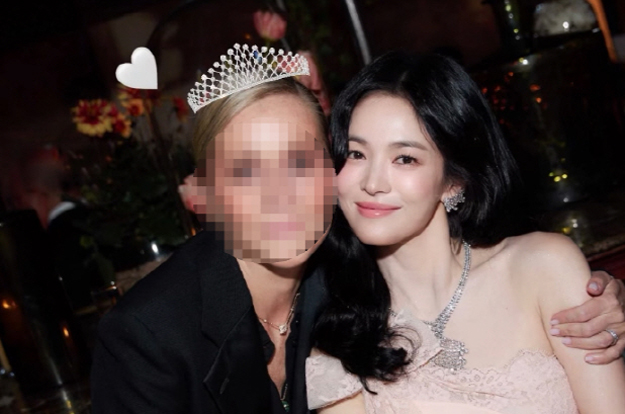 송혜교, 재벌 회장부터 글로벌 인사까지..국내외 넘나드는 '마당발' 인증
