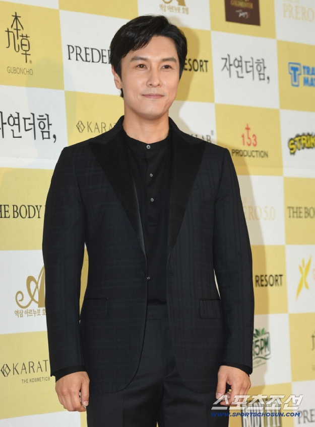 김동완, 결국 '논란의 SNS' 손 뗀다...“회사가 관리 할 것”