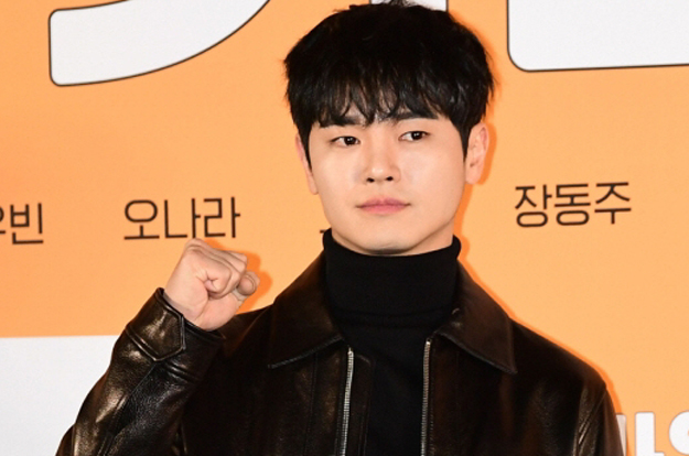 소속사도 몰랐던 장동주 은퇴 선언..홈페이지 프로필 삭제 엔딩