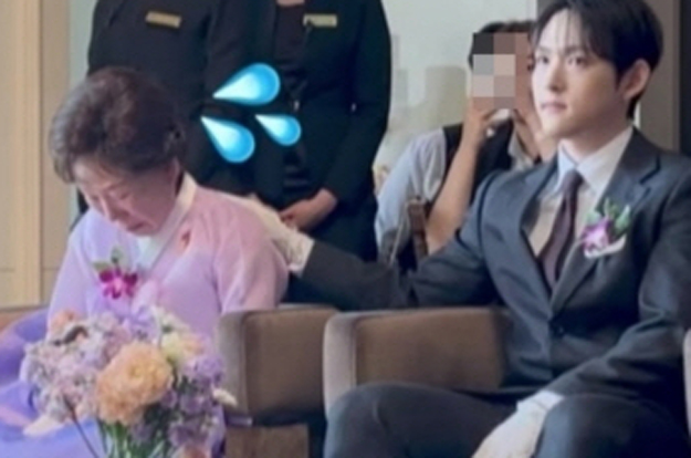 “故 최진실 생각에 고개 숙인 할머니, 신부가 안아주고 챙겨줘”..최준희, 외조모 불화설 완전 종식