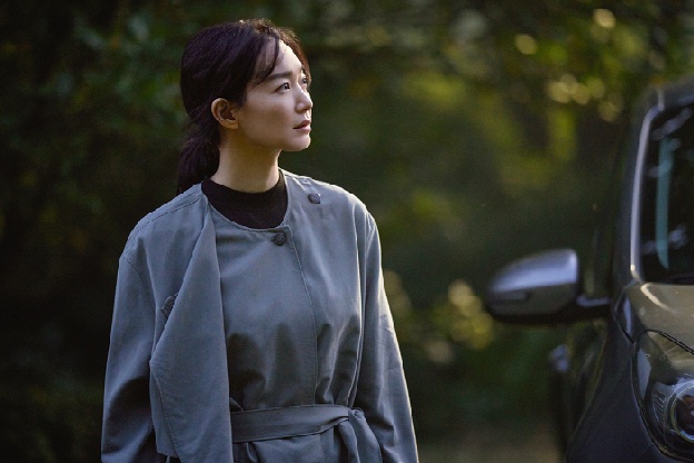 '황후' 신민아, '눈동자'서 1인 2역 도전..'스릴러 퀸'으로 스크린 컴백