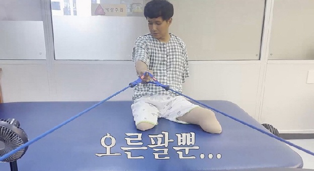 덤프트럭에 깔려 오른 팔만 남은 남편..“죽어야겠다 생각” 오은영 눈물 (다시, 사랑)