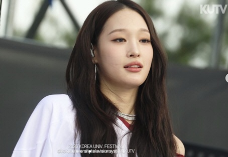 컬럼비아대 졸업 '신세계 외손녀' 애니, 고려대 축제 접수..환호 속 끼 폭발