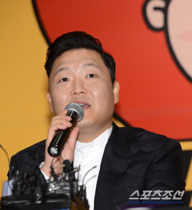 싸이, 광주FC 홈경기 논란에 고개 숙였다..'흠뻑쇼' 장소 변경