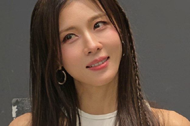 '23년만 음방' 하지원, 흑역사 지운 미모..복근까지 '현역 걸그룹 비주얼'
