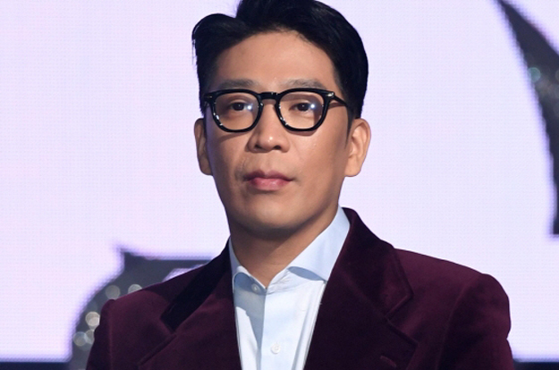 '도박몽' 된 MC몽, “카지노 전세기, 100억대 도박빚” 'PD수첩'에 천억 소송전
