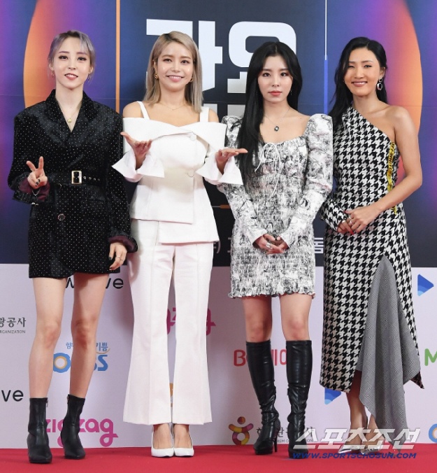 마마무, 에어백 터진 교통사고에도 '위약금 3배' 때문에 행사 강행 “죽은 줄 알았다”