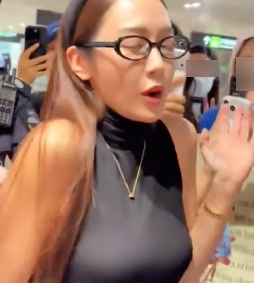 제시카, 중국 공항 '악취 루머' 전면 부인..“웩? 구역질? 어린 팬에 놀란 것”