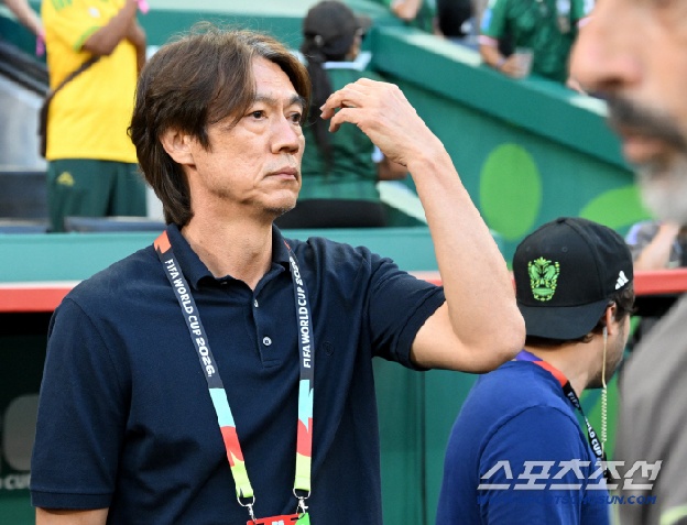 [오피셜]“전세기 아니다!” '32강 탈락'…'망연자실' 선수단 순차 귀국