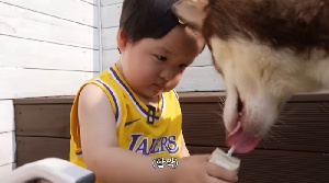 황보라, 25개월子 강아지가 핥은 빨대 나눠 쓰다 '두드러기'...결국 병원행에 “엄마가 미안”
