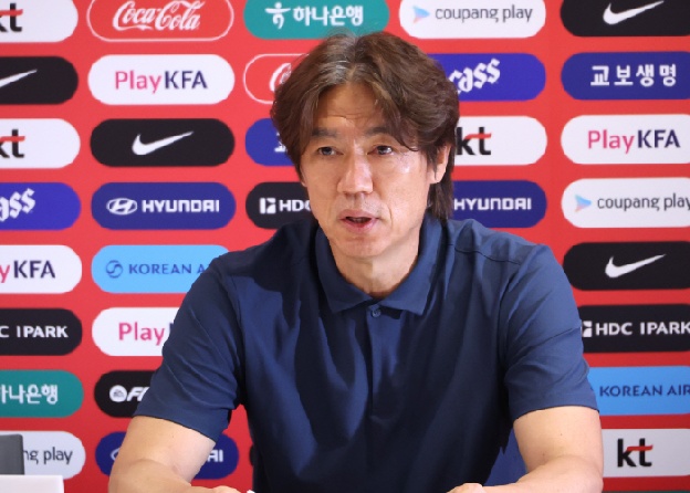 “한국 너무 무서워, 차라리 J리그 와서 일해라”..“혼자 끝까지 감당하겠다” 홍명보 감독 작심 발표에, 日 깜짝 반응 “미국행까지 해명”
