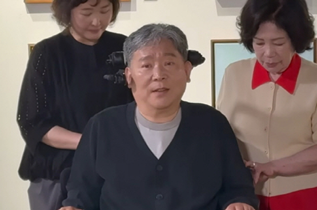 황신혜 전신마비 남동생 “폐렴으로 오래 투병, 회복되지 않을 공포 느껴”
