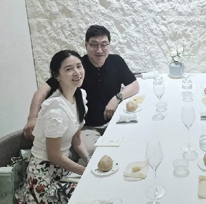 이영애, 20년 연상 ♥정호영과 보기 드문 투샷...세월 비껴간 동안 부부