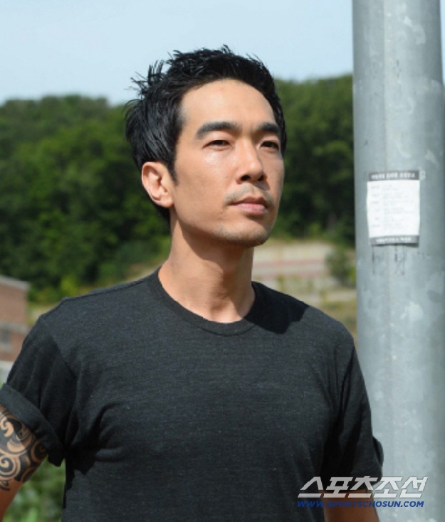 고영욱, 정해인 칭찬→임시완 저격 “성품이 다르네”...김수현 복귀에 돌발 소환