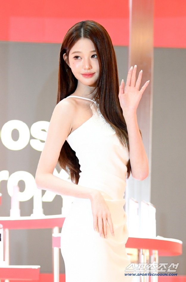 '장원영 마운드에 선다' 뉴욕 메츠 홈 경기에 아이브 초청