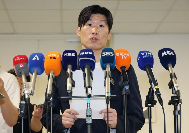 박지성 위원장 “오늘 축구협회 선거인단 확대 자체안 논의,선거인단 수천명 이상...관리단체 단계까지 안갈것”[K-축구 3차 혁신위 현장]