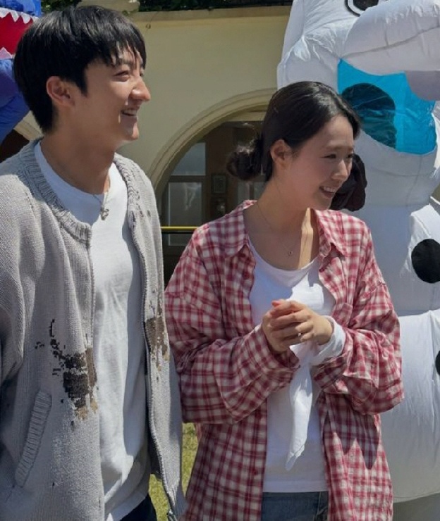 '공개 열애' 지예은, ♥바타에 푹 빠졌네...남친 위해 요리까지 배우나 “나같은 여자 어딨어”