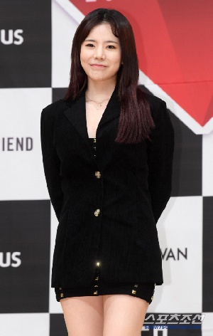 소녀시대 써니, 삼촌 이수만 후계자 수업 받나…SM 떠나 나무심기[SC이슈]