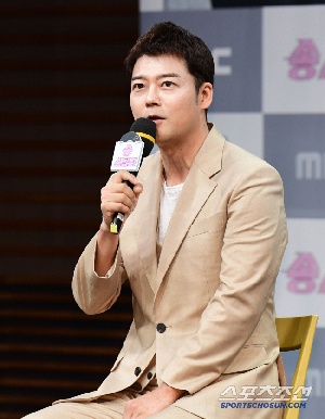 [이슈] 전현무, 日예능 전쟁터 참전…'미우새'·'태계일주' 넘어 승자 될 수 있을까(크리코)