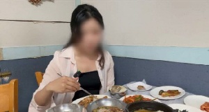 [이슈] “더는 대립 원치 않아”… 여수 혼밥 유튜버, 식당측 사과 받았다→논란 종결