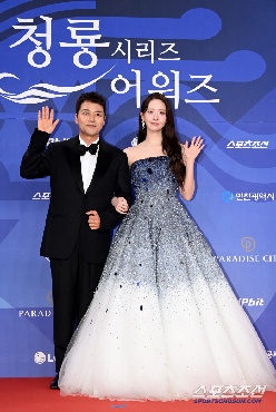 프로MC 전현무·여신美 임윤아, 완벽 진행으로 청룡의 밤 수놓아