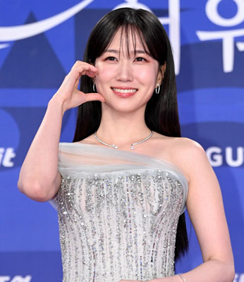 존재만으로도 찬란했다…'데뷔 30년차' 대배우 박은빈이 빛낸 '청룡'의 품격