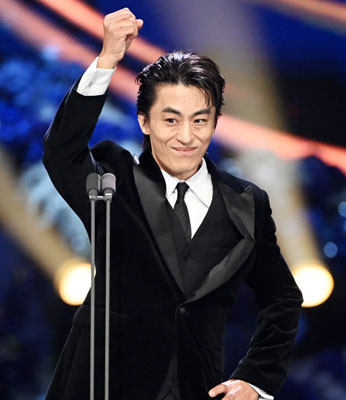 '청룡 구씨' 구교환의 '레디, 액션!' 혹시 퍼스널 컬러 '청룡'이신가요?